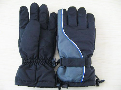 Sports gloves industry trends