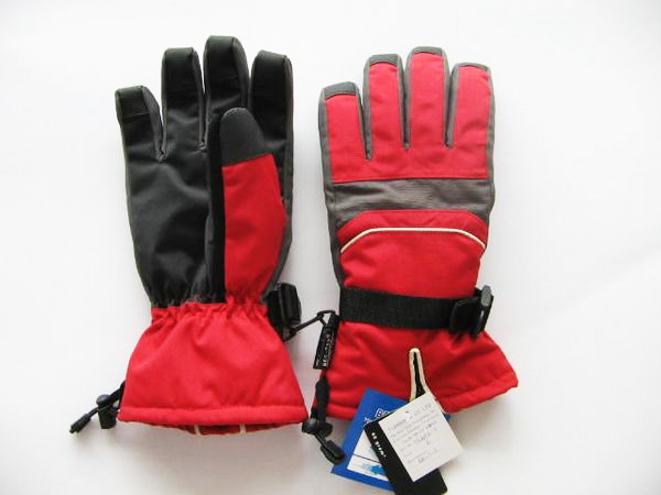 On the selection of outdoor gloves, the appearance is not necessarily warm